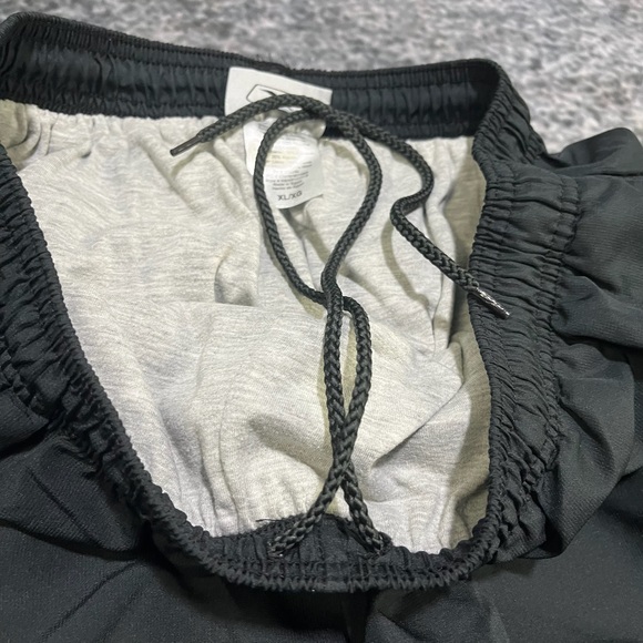 Vintage Y2K Reebok Nylon Track Pants Mens XL Black Gray Baggy Wide Leg - Picture 7 of 16